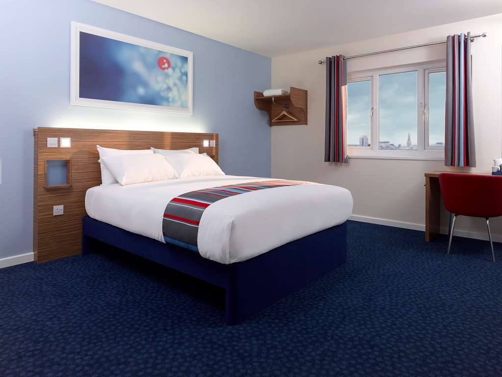 Travelodge Lutterworth Leicester Room photo