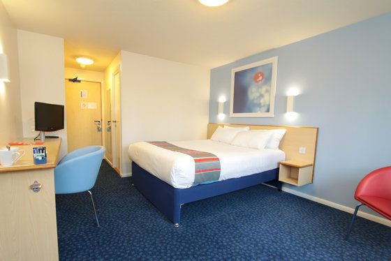 Travelodge Lutterworth Leicester Room photo